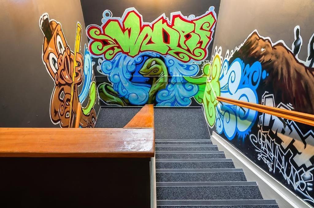 Crashpalace Backpackers Роторуа Екстер'єр фото